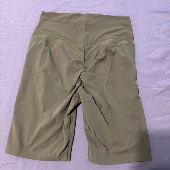 3 Shorts for $60! Gymshark x Whitney Simmons Cycling Shorts - Picture 2 of 6